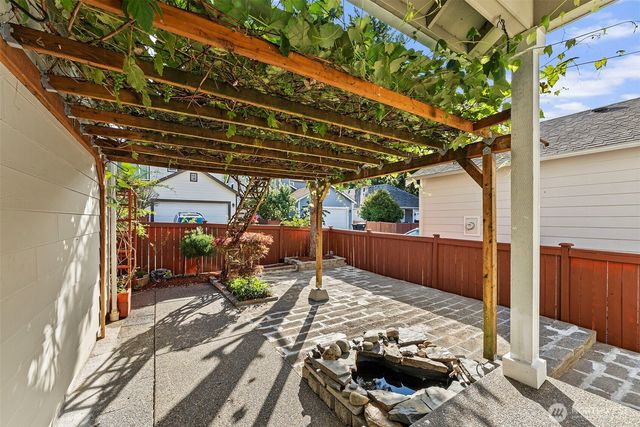 8504 Lackland Court NE, Lacey, WA 98516