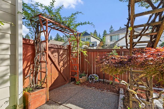 8504 Lackland Court NE, Lacey, WA 98516
