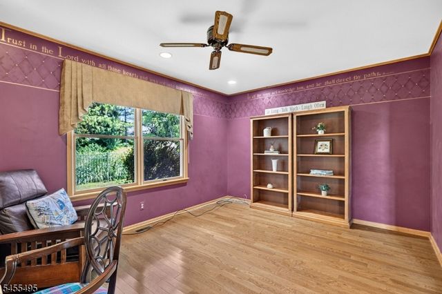46 Waverly Pl, South Brunswick Twp., NJ 08852
