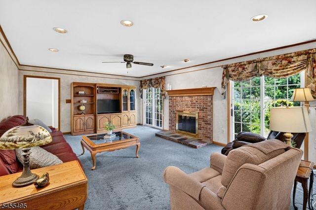 46 Waverly Pl, South Brunswick Twp., NJ 08852