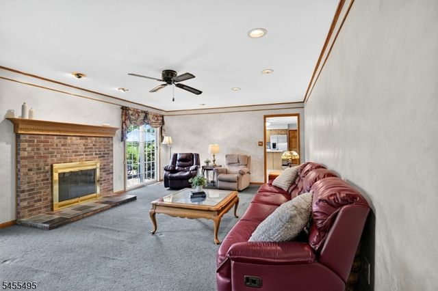 46 Waverly Pl, South Brunswick Twp., NJ 08852