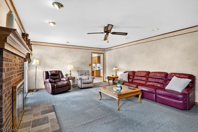 46 Waverly Pl, South Brunswick Twp., NJ 08852