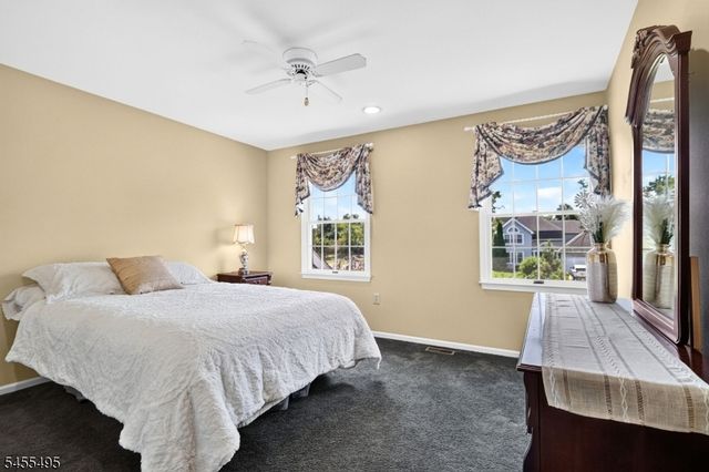 46 Waverly Pl, South Brunswick Twp., NJ 08852