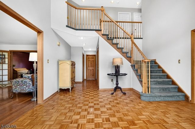 46 Waverly Pl, South Brunswick Twp., NJ 08852