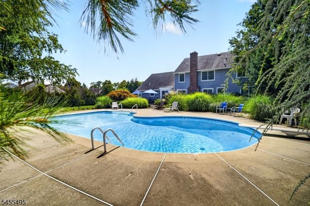 46 Waverly Pl, South Brunswick Twp., NJ 08852