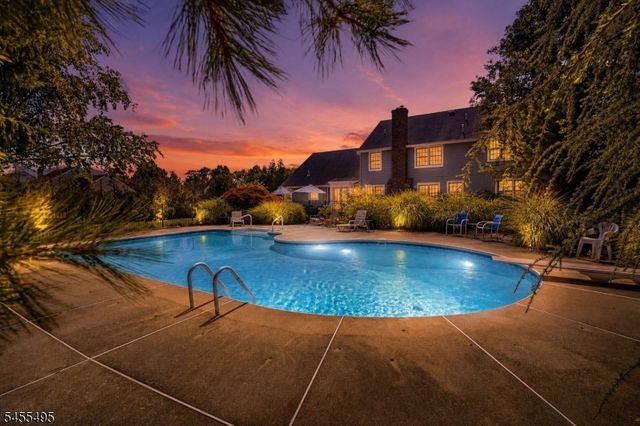 46 Waverly Pl, South Brunswick Twp., NJ 08852