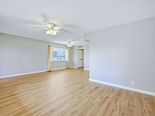 801 Flanders Q, Delray Beach, FL 33484