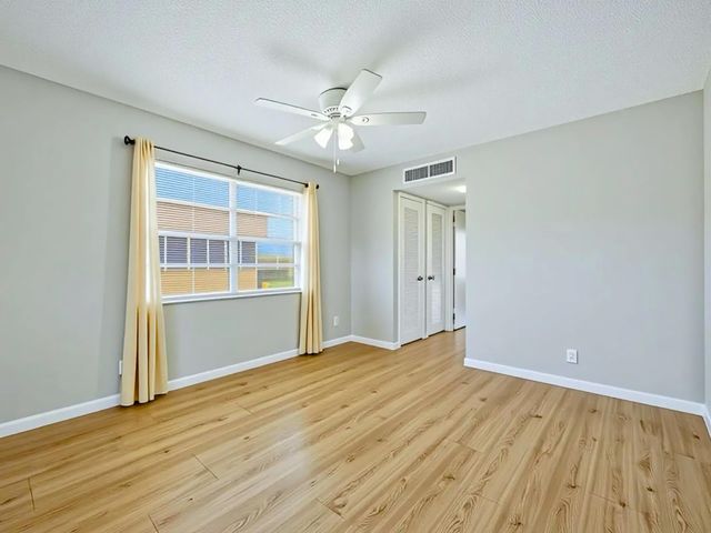 801 Flanders Q, Delray Beach, FL 33484