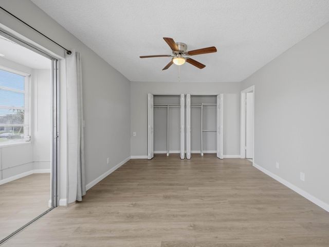 801 Flanders Q, Delray Beach, FL 33484