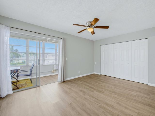 801 Flanders Q, Delray Beach, FL 33484