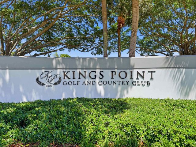 801 Flanders Q, Delray Beach, FL 33484