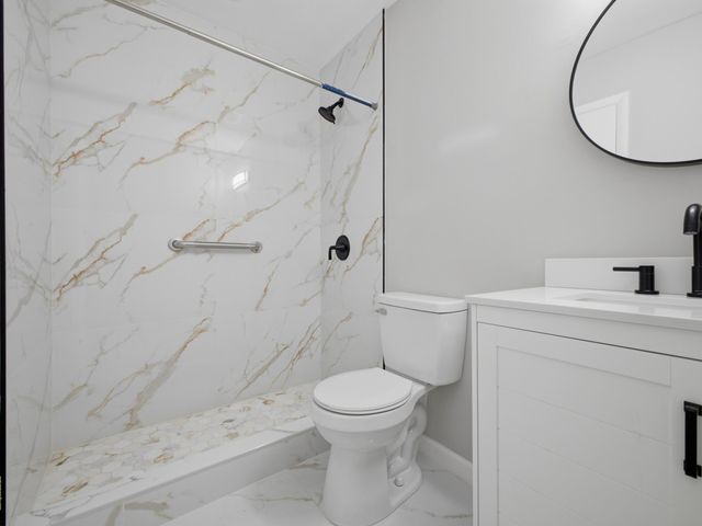 801 Flanders Q, Delray Beach, FL 33484