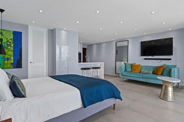 890 AVE ASHFORD 1, San Juan, PR 00907