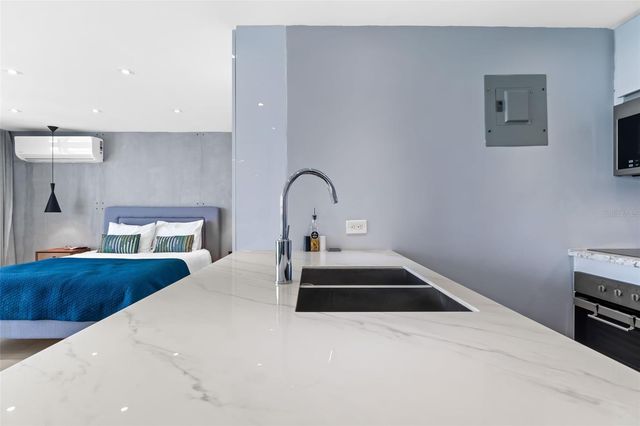 890 AVE ASHFORD 1, San Juan, PR 00907