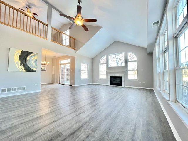 13841 Cambridge Circle, Plainfield, IL 60544