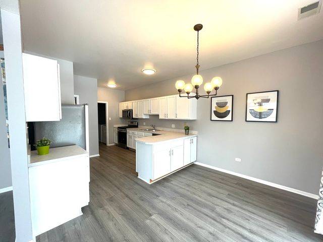 13841 Cambridge Circle, Plainfield, IL 60544