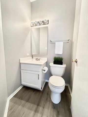 13841 Cambridge Circle, Plainfield, IL 60544