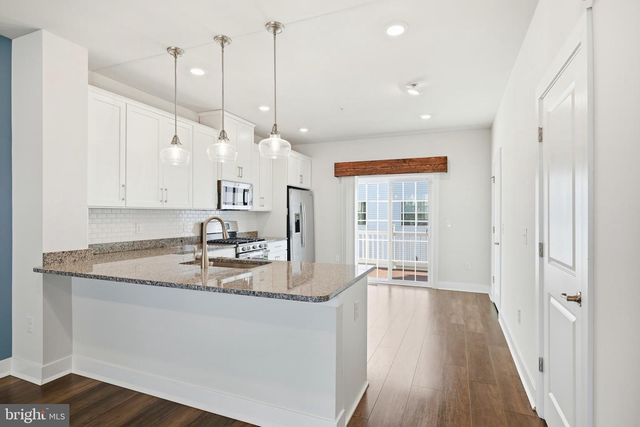 127 GASLIGHT ALLEY, Bensalem, PA 19020