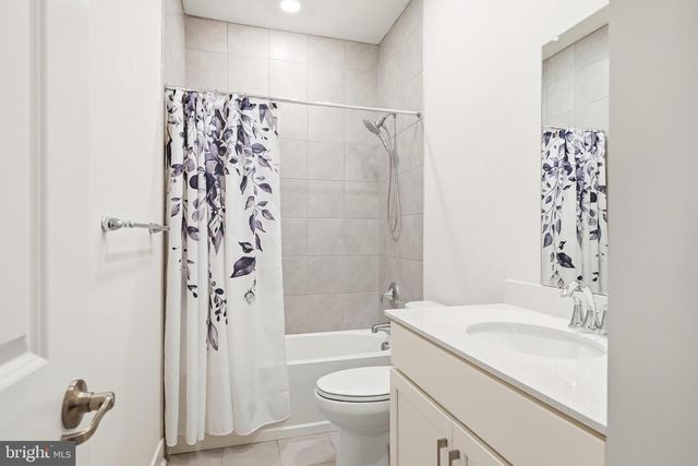 127 GASLIGHT ALLEY, Bensalem, PA 19020