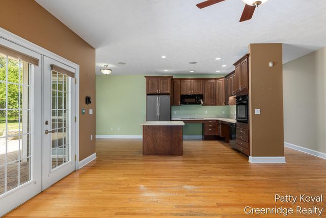 4454 Foxmoor Court, Middleville, MI 49333