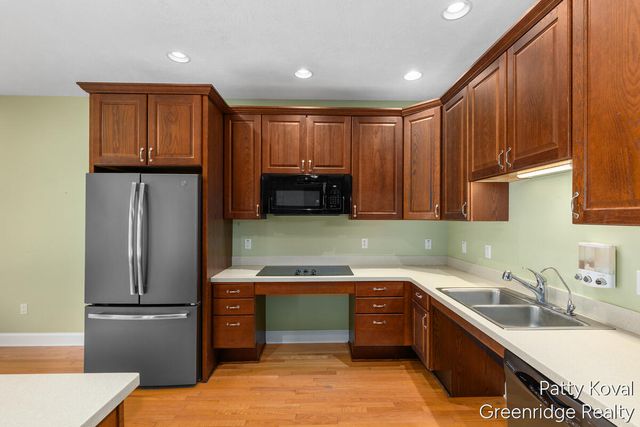 4454 Foxmoor Court, Middleville, MI 49333
