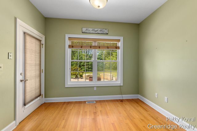 4454 Foxmoor Court, Middleville, MI 49333