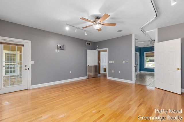 4454 Foxmoor Court, Middleville, MI 49333