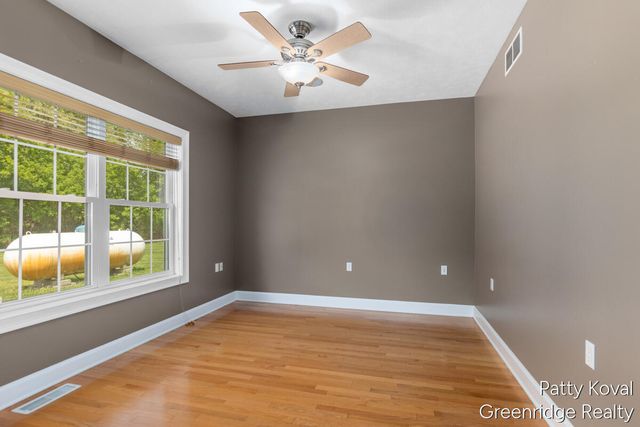 4454 Foxmoor Court, Middleville, MI 49333
