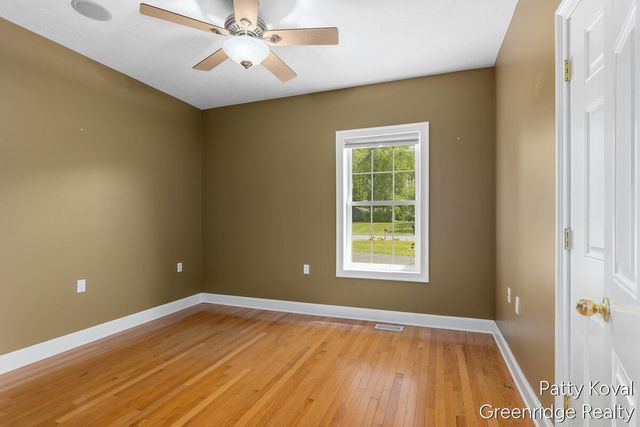 4454 Foxmoor Court, Middleville, MI 49333