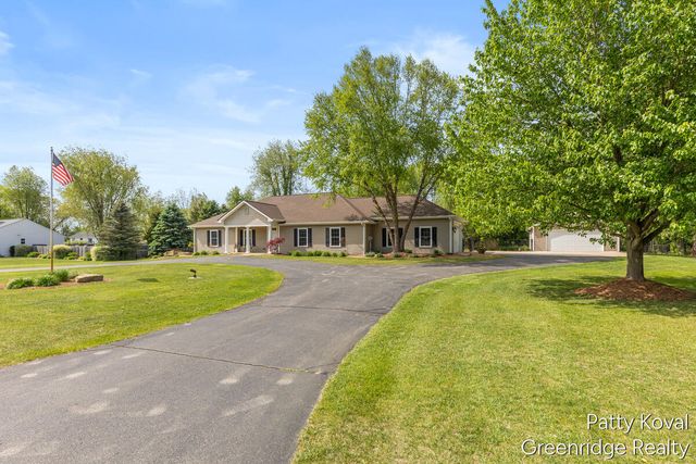 4454 Foxmoor Court, Middleville, MI 49333