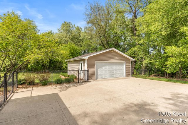 4454 Foxmoor Court, Middleville, MI 49333