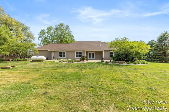 4454 Foxmoor Court, Middleville, MI 49333