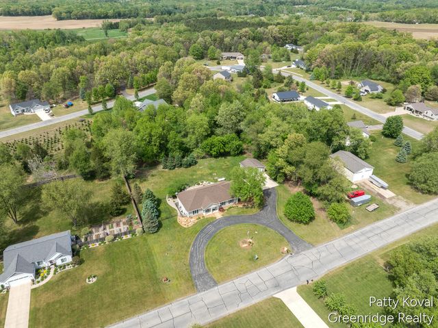 4454 Foxmoor Court, Middleville, MI 49333