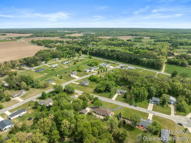 4454 Foxmoor Court, Middleville, MI 49333