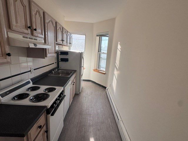 206 Chestnut Hill Ave 10, Boston, MA 02135