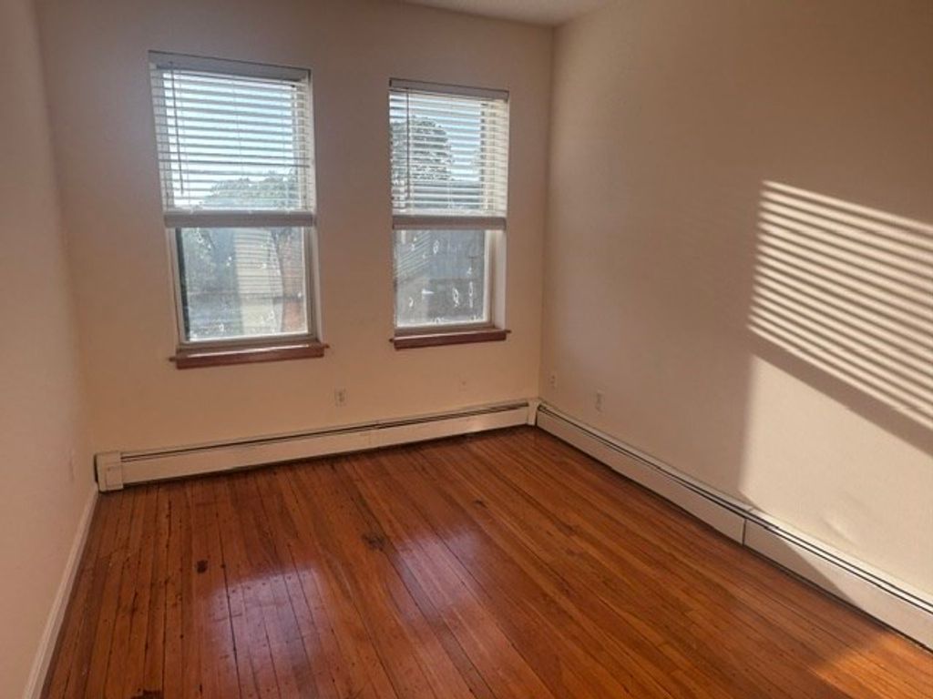 206 Chestnut Hill Ave 10, Boston, MA 02135