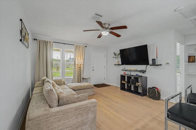 6834 New York Street, Houston, TX 77021