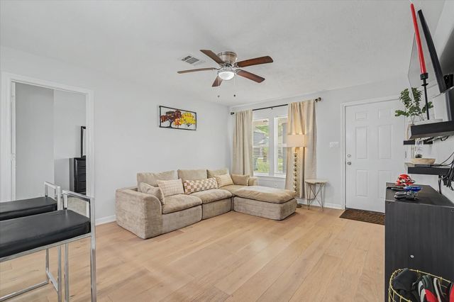 6834 New York Street, Houston, TX 77021