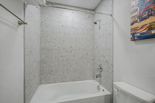 6834 New York Street, Houston, TX 77021