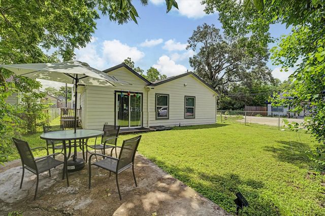 6834 New York Street, Houston, TX 77021