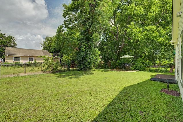 6834 New York Street, Houston, TX 77021