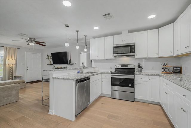 6834 New York Street, Houston, TX 77021
