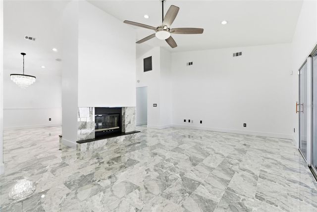 905 CLEARCREEK DRIVE, Tampa, FL 33613