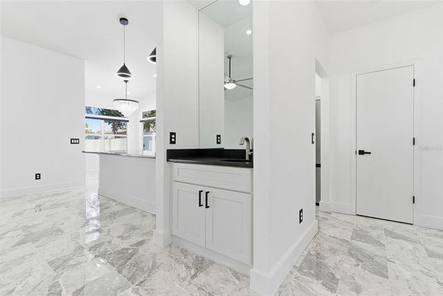 905 CLEARCREEK DRIVE, Tampa, FL 33613