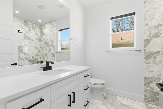 905 CLEARCREEK DRIVE, Tampa, FL 33613