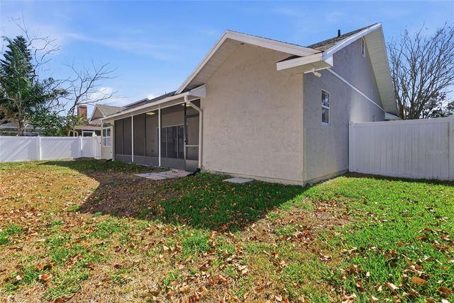 905 CLEARCREEK DRIVE, Tampa, FL 33613