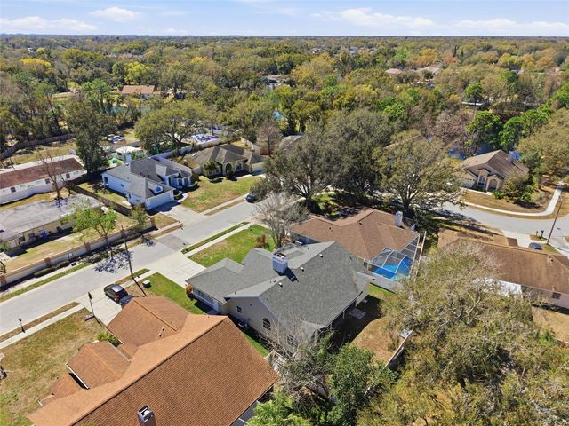 905 CLEARCREEK DRIVE, Tampa, FL 33613