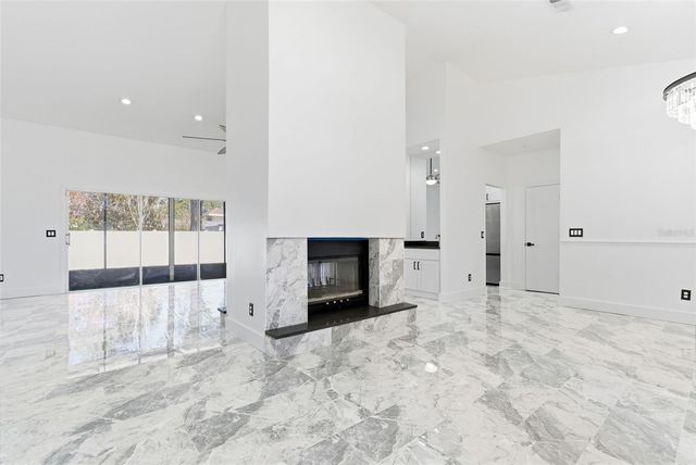 905 CLEARCREEK DRIVE, Tampa, FL 33613