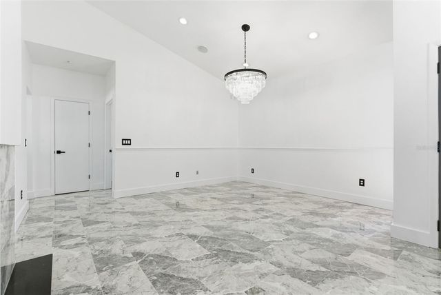 905 CLEARCREEK DRIVE, Tampa, FL 33613