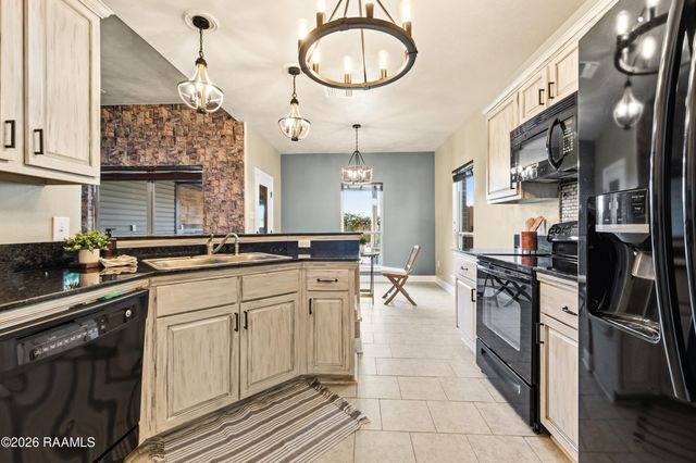 107 Cezanne Drive, Rayne, LA 70578